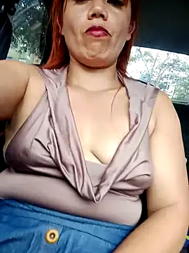 Snapshot of Tiffany-Parker_ chatting on 09-27-25, 05:07 Tiffany-Parker  online show from 09-27-25, 05:07