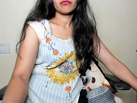 Queen-Bee143 online show from 03-16-26, 06:06