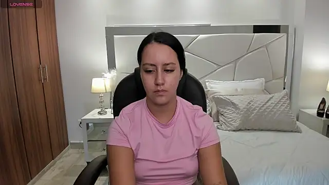 Natasha Kiim  online show from 04-16-26, 03:40