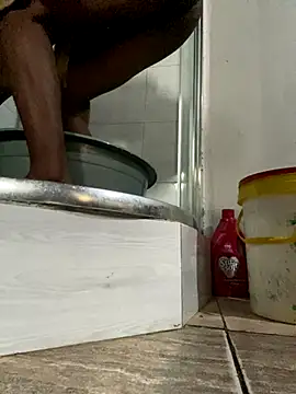 Snapshot of bbc_Balck chatting on 09-29-25, 09:36 bbc Balck online show from 09-29-25, 09:36