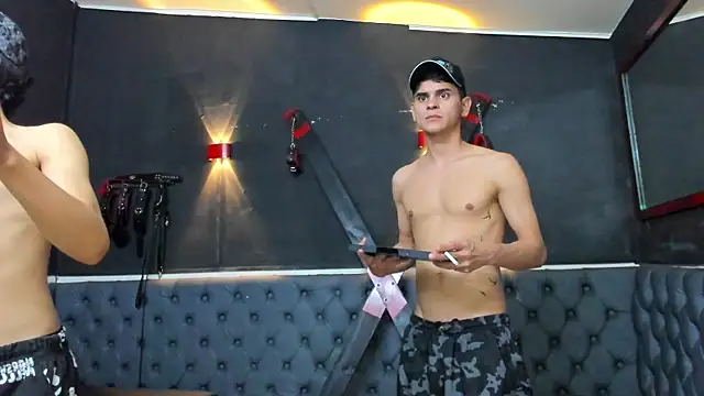 liam coleman25 online show from 11-25-25, 04:45