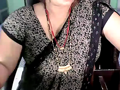 Snapshot of BABITA_KUMARII chatting on 10-18-25, 05:14 BABITA KUMARII online show from 10-18-25, 05:14