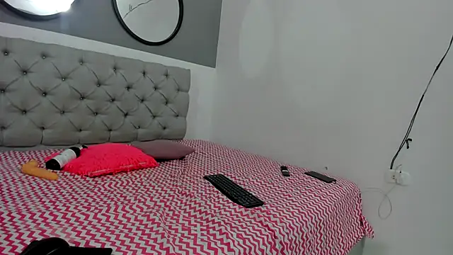 Chey petite online show from 10-17-25, 02:15