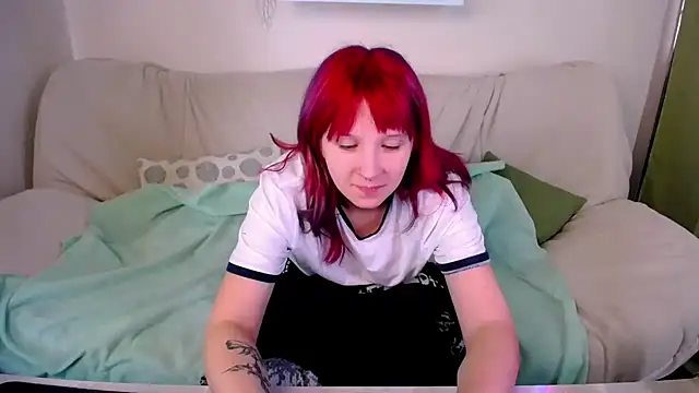 Mary Lanee online show from 10-11-25, 03:39