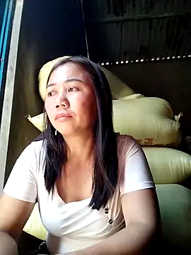 Snapshot of ttmxuxu chatting on 10-11-25, 03:50 ttmxuxu online show from 10-11-25, 03:50
