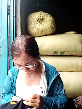 Snapshot of ttmxuxu chatting on 10-14-25, 01:06 ttmxuxu online show from 10-14-25, 01:06