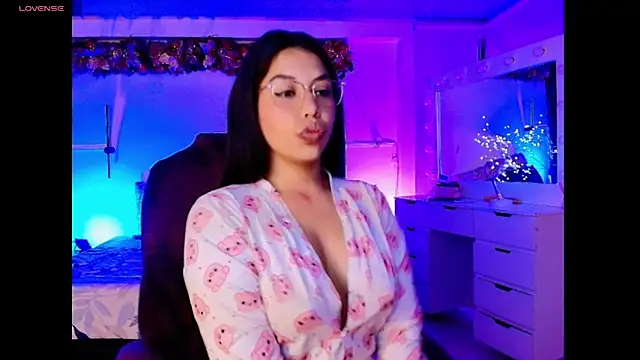 kloe28 online show from 11-20-25, 03:50