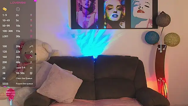 kloe28 online show from 04-22-26, 03:42