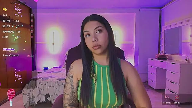 Snapshot of kloe28 chatting on 06-03-26, 03:42 kloe28 online show from 06-03-26, 03:42