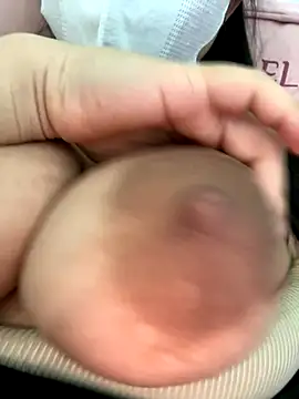 Snapshot of kamdan12 chatting on 10-10-25, 05:06 kamdan12 online show from 10-10-25, 05:06