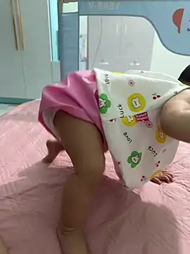 Snapshot of kamdan12 chatting on 04-13-26, 12:43 kamdan12 online show from 04-13-26, 12:43