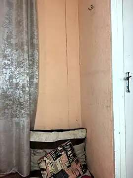 Snapshot of Caramel102004 chatting on 01-13-26, 09:53 Caramel102004 online show from 01-13-26, 09:53