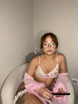 MissPixieRae online show from 10-12-25, 10:42