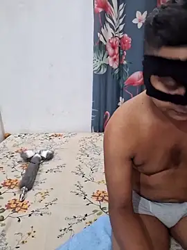 Snapshot of shani_taniya chatting on 11-07-25, 04:40 shani taniya online show from 11-07-25, 04:40