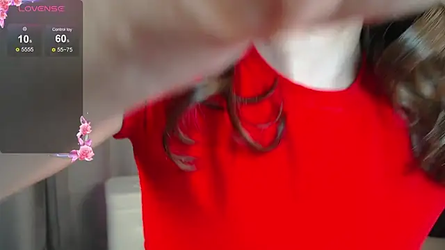 Snapshot of BellaAbey chatting on 12-15-25, 10:08 BellaAbey online show from 12-15-25, 10:08