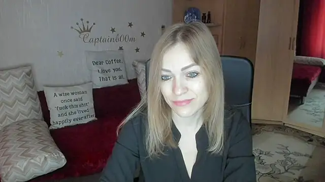 Tiffany Bates online show from 10-11-25, 04:01