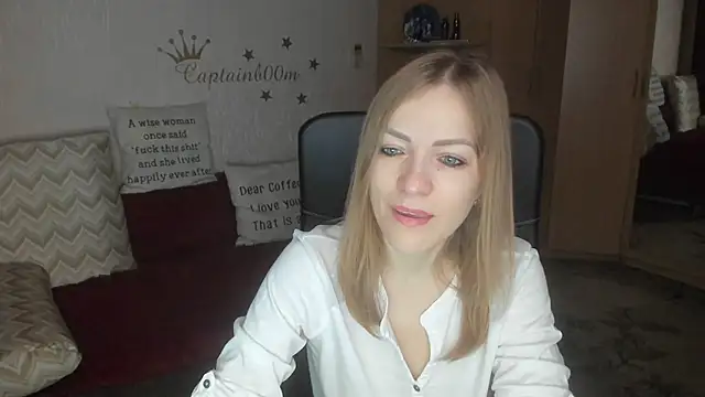 Tiffany Bates online show from 11-06-25, 03:29