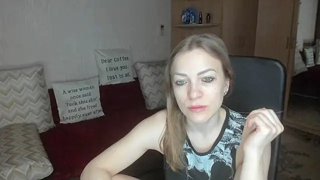 Tiffany Bates online show from 02-02-26, 03:16