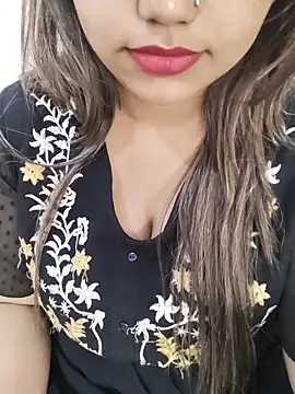 Snapshot of Miss_Rose__ chatting on 11-15-25, 04:43 Miss Rose online show from 11-15-25, 04:43