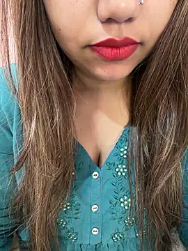 Snapshot of Miss_Rose__ chatting on 05-21-26, 05:36 Miss Rose online show from 05-21-26, 05:36