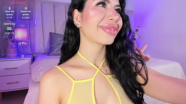 EllaaThorne online show from 04-13-26, 09:09