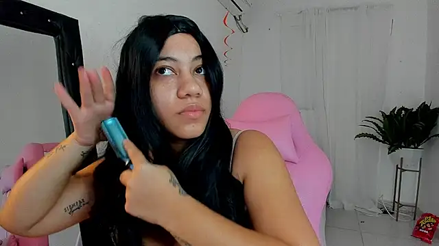 Snapshot of vanelope_smith chatting on 11-22-25, 12:31 vanelope smith online show from 11-22-25, 12:31