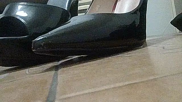 Snapshot of vanessadeesse chatting on 03-08-26, 05:17 vanessadeesse online show from 03-08-26, 05:17