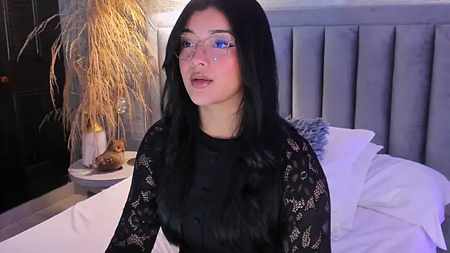 EmmaBlossom online show from 04-18-26, 12:20