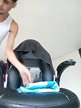 Pingasaboy20 online show from 11-30-25, 12:53