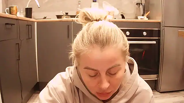 Miravynn online show from 03-29-26, 09:26