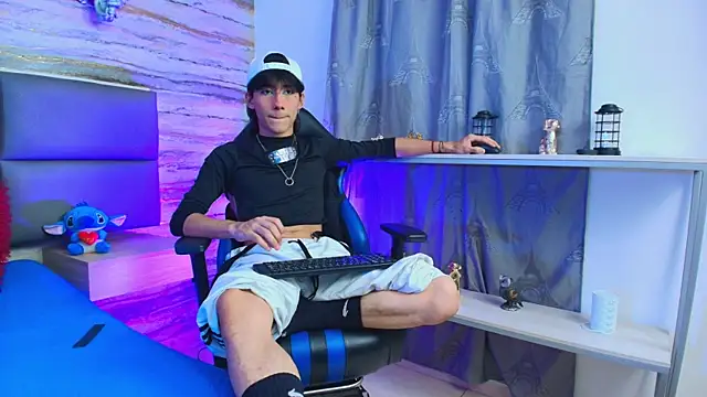 Lovers 21 online show from 10-08-25, 04:32