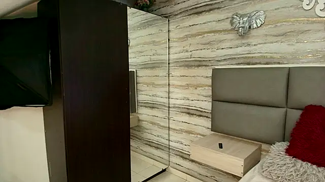 Lovers 21 online show from 11-11-25, 03:39