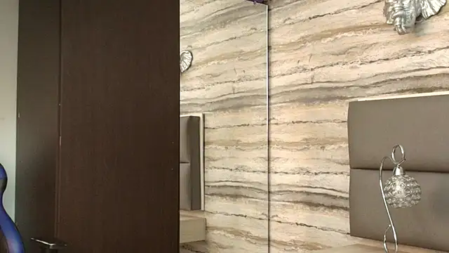 Lovers 21 online show from 04-22-26, 04:04