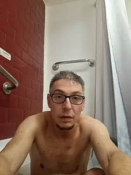 CerveniXXL online show from 11-28-25, 08:33