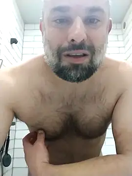 Snapshot of CristalDad chatting on 10-17-25, 08:00 CristalDad online show from 10-17-25, 08:00