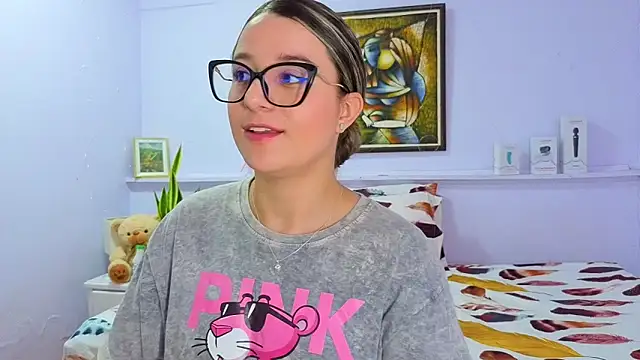 Snapshot of katiaa_lovv chatting on 09-28-25, 12:21 katiaa lovv online show from 09-28-25, 12:21