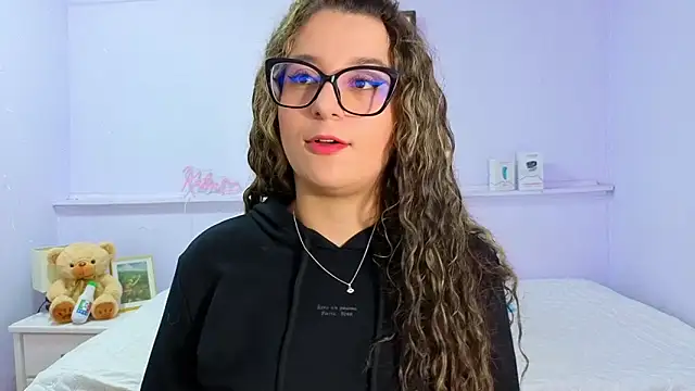 Snapshot of katiaa_lovv chatting on 10-08-25, 11:41 katiaa lovv online show from 10-08-25, 11:41