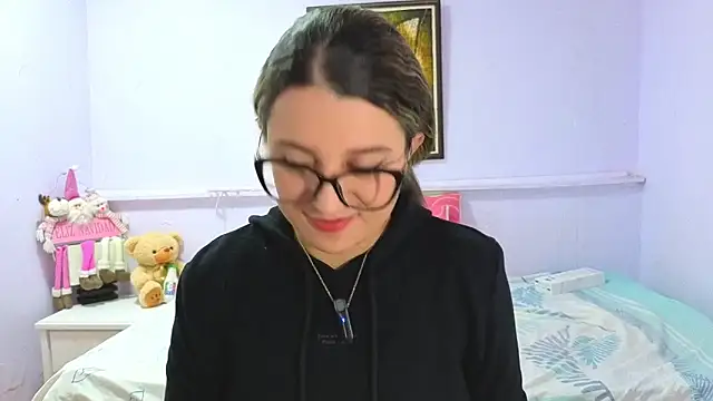 Snapshot of katiaa_lovv chatting on 11-15-25, 12:02 katiaa lovv online show from 11-15-25, 12:02