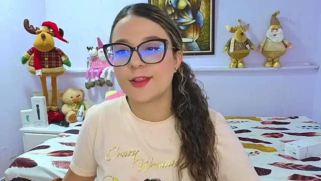 Snapshot of katiaa_lovv chatting on 11-18-25, 11:47 katiaa lovv online show from 11-18-25, 11:47