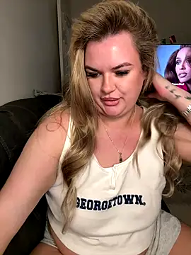MrsBlazeXX online show from 10-16-25, 11:39