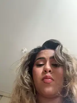 Snapshot of itsdanividarte chatting on 10-18-25, 09:37 itsdanividarte online show from 10-18-25, 09:37