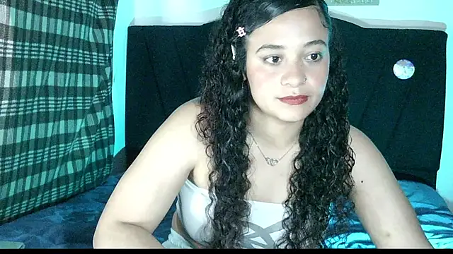Snapshot of lati0 chatting on 10-24-25, 08:49 lati0 online show from 10-24-25, 08:49