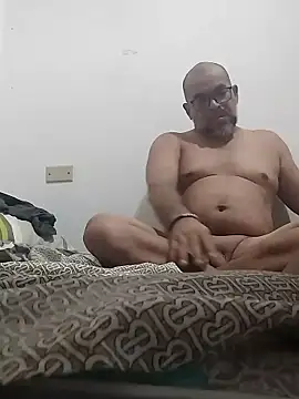 MEYBELLATINA online show from 01-12-26, 10:04