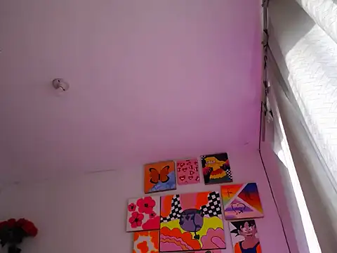 Snapshot of Nahomyyy chatting on 10-16-25, 12:06 Nahomyyy online show from 10-16-25, 12:06