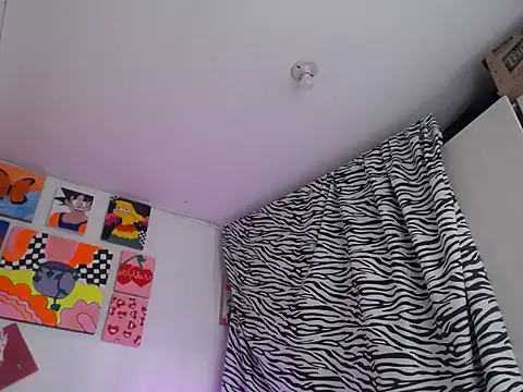 Snapshot of Nahomyyy chatting on 12-01-25, 11:37 Nahomyyy online show from 12-01-25, 11:37