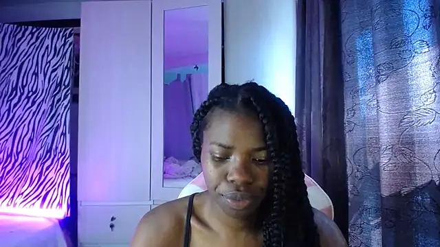 Snapshot of Nahomyyy chatting on 02-28-26, 02:18 Nahomyyy online show from 02-28-26, 02:18