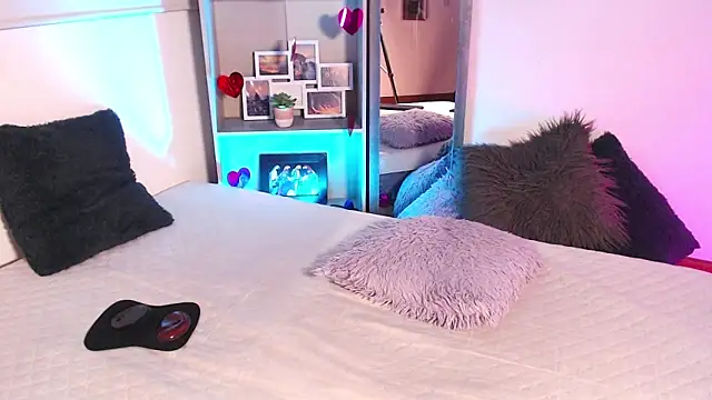 SashaBowei online show from 02-28-26, 03:29