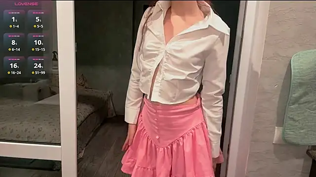 Snapshot of FawnDubler chatting on 10-26-25, 05:41 FawnDubler online show from 10-26-25, 05:41