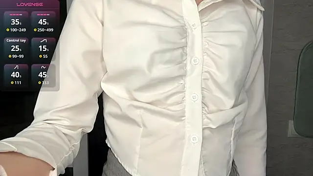 Snapshot of FawnDubler chatting on 11-23-25, 05:24 FawnDubler online show from 11-23-25, 05:24