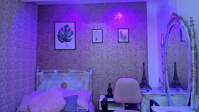 Megane whitte online show from 10-21-25, 04:02